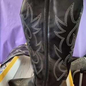 Black Western Style Boots with White Stitching